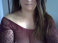 Een vrijgezelle spannende milf die van avontuurtjes en fantasietjes houdt. Om te delen of om de jouwe te horen.