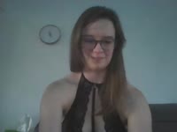 Melanie – Élégance et douceur à 30 ansBrune au charme naturel et au regard captivant, Mélanie débute dans le monde du camming avec une belle assurance et une envie sincère de créer des connexions vraies. À 30 ans, elle incarne une féminité assumée, mêlant sensualité discrète et spontanéité. Curieuse et ouverte d’esprit, elle aime découvrir de nouvelles choses et partager des moments complices avec ceux qui croisent son chemin.Mélanie est douce, attentive et pleine de vie. Elle adore discuter, rire et mettre à l’aise ceux qui viennent la voir. Que ce soit pour un échange léger ou une ambiance plus intime, elle sait s’adapter avec naturel et bienveillance. Sa présence est un mélange de tendresse et de mystère, parfaite pour ceux qui recherchent une expérience authentique.