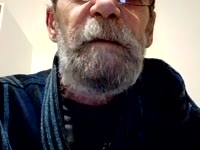 Bonjour les amours ! Je suis un mec simple qui aime avant tout s’amuser avec vous. Je ne me prend pas au serieux et ne me vante pas d’avoir un super sexe !!! J’adore les hommes et les femmes jeunes et moins jeunes, les petits et les gros seins ainsi que les belles bites et les jolies fesses (bref tout ce qui fait l