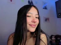 I am a girl full of energy, outgoing and always with a big smile. I love going to the gym, where I feel strong and motivated. My laugh is something that defines me, it