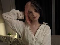 cam girl playing with vibrator ClaudineKrentz