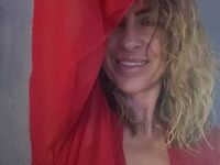 live webcam performer SandraQuinsy