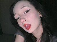 live cam girl AccaBelow