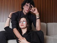 hot live couple cam CrystalandMax