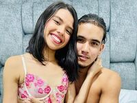 camcouple masturbating with sex toy KamilaAndJavier