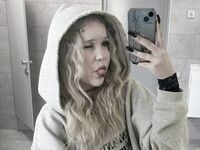 adultcam photo AlicaUwu