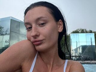 flirt chat room AliceLewandovski