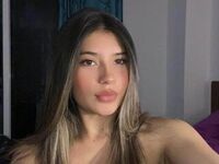 camgirl video chat room AmberCozzi