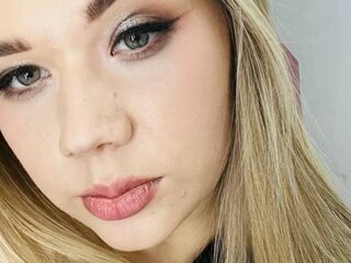 girl fingering shaved pussy AminaDigges