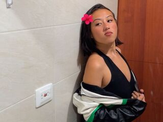 camgirl masturbating with dildo AndreaTapiero