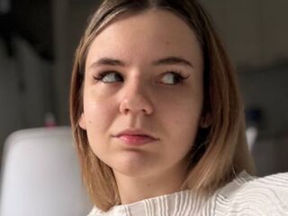 live chat AnnikaMorgan