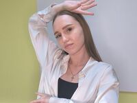 camgirl fingering bald pussy AugustaHaines