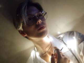 hot striptease cam AureliaRavens