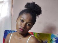 camgirl showing tits AvelineMboty