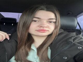web cam chat AvelineMyst