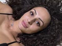 live webcam girl BellaCaramella