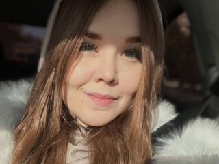 naughty cam girl fingering pussy BellaWildes