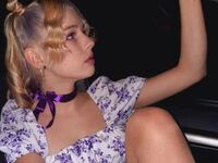 cam girl masturbating with sextoy BenitaAguilar