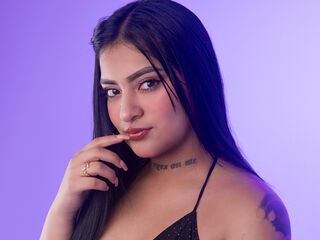 cam girl playing with vibrator CarlaMilano