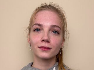 cam strip tease CarmanChapmon