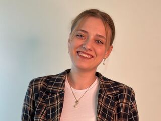 webcam striptease CherieVanmatre