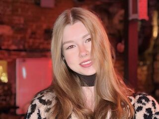 nude webcam girl photo DainaThroneberry