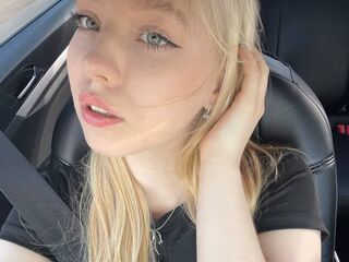 cam slut DaisyMonro