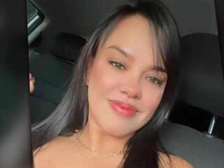 camslut spreading pussy DennaJenssenn