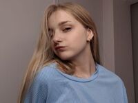 topless camgirl EdinaBurtt