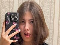 camslut naked EllieLenon