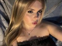 naked cam girl masturbating with vibrator ElvaBrown