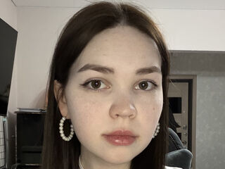 cam strip tease EmiliRoyzi