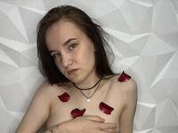 naked webcamgirl EmiliaMarei