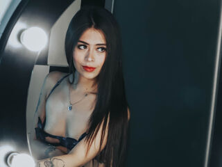 naked cam girl masturbating with dildo EmilyClarkk