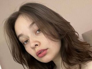 camwhore shaved pussy EmmaHigher