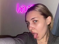adult nude chat EvelInDreamer