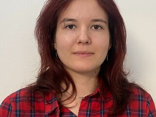 camwhore spreading pussy GeniaEngelson