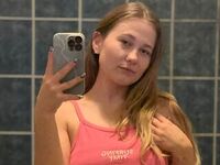 dirty cam GlossyMonica