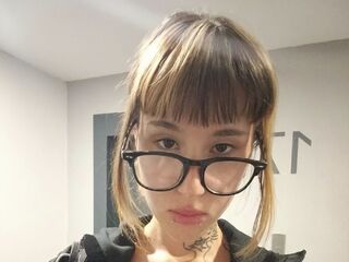 girl showing tits HallieAblin