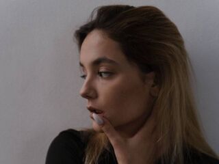 hot strip tease webcam HermilaKapper
