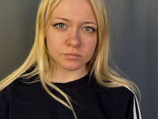 nude webcam girl pic HerthaWiggen