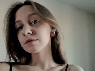 naked girl with webcam masturbating with vibrator HildHakes