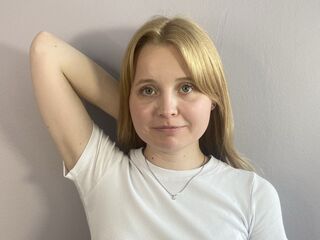 naked cam girl picture HolliSom