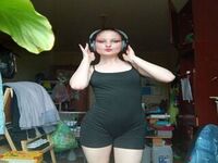 camgirl showing tits HolliyBells