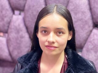 girl cam free IssaMontenegro