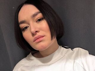 girl topless chat JannSandor