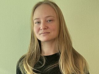 cam babe JeniferFerrarini