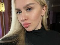 hot strip tease web cam JudiJadore