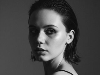 live webcam girl JudithSterett