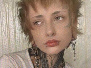 naked cam girl masturbating JulianeVerdier